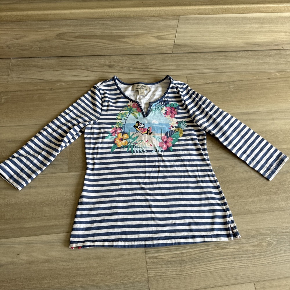 DISNEY PARKS TOMMY BAHAMA WOMENS MINNIE MOUSE 3/4 SLEEVE TOP SHIRT S SMALL